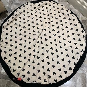 Play and Go playmat and storage bag